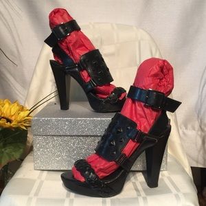 Pour La Victoire Black Sandals